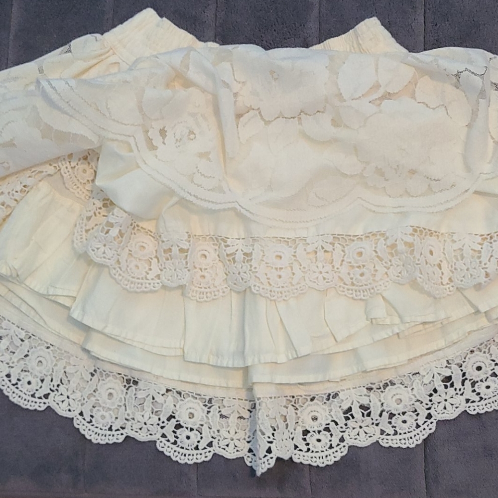 Abercrombie & Fitch Beige Skirt